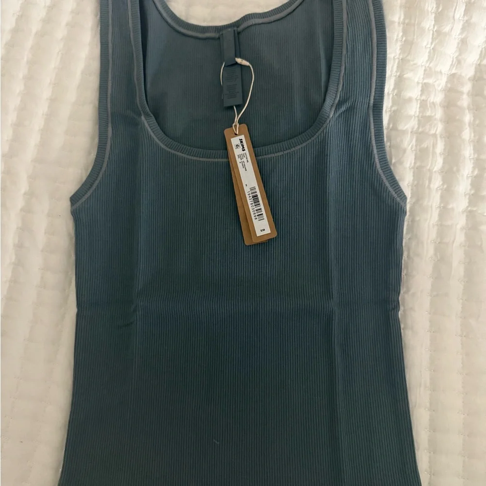 Skims NWT Ribbed Tank Top - Kyanite - Picture 1 of 3